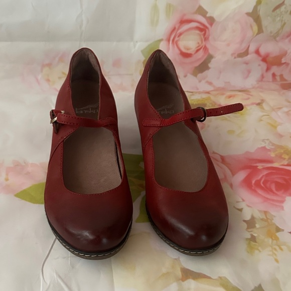 Dansko loralie Red Mary Jane Women's Shoes - Picture 9 of 9